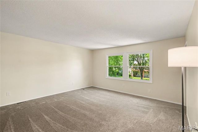 22 Normandy Drive, Lake St Louis, MO 63367