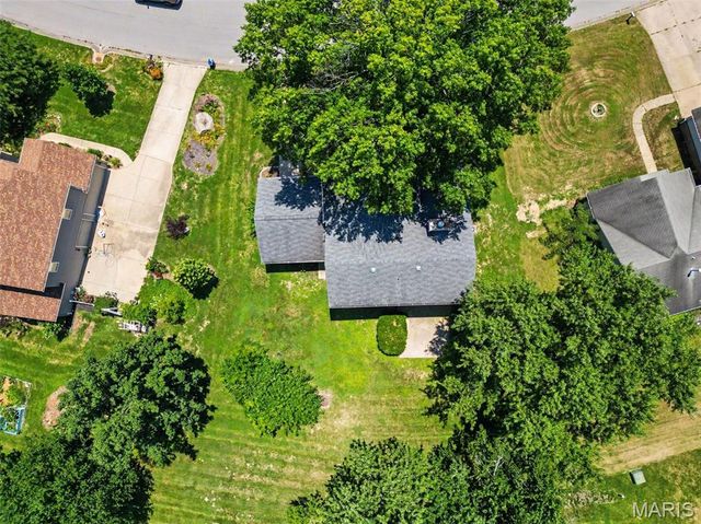 22 Normandy Drive, Lake St Louis, MO 63367