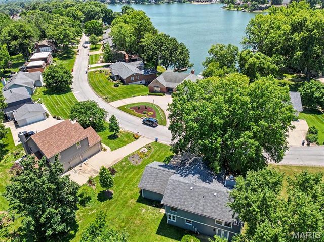 22 Normandy Drive, Lake St Louis, MO 63367