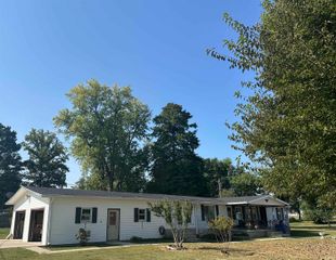 914 Orchard Street, Mitchell, IN 47446