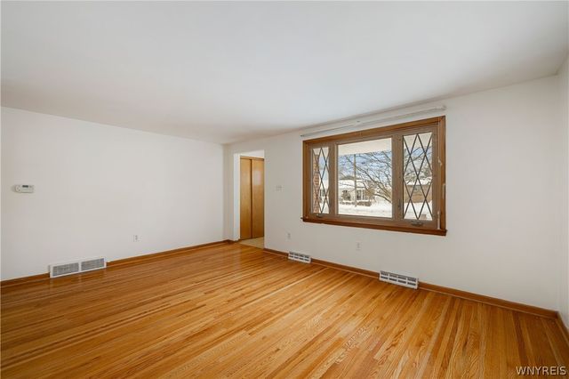 97 Mitchell Drive, Tonawanda, NY 14150