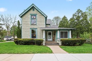 527 N Monroe Street, Lowell City, MI 49331