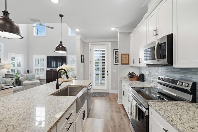 725 Landing Circle, Panama City Beach, FL 32413