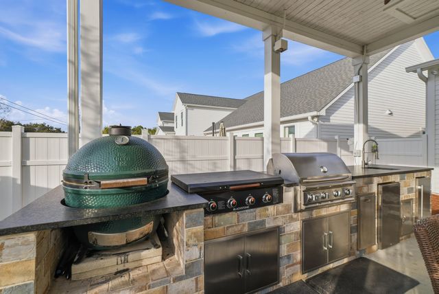 725 Landing Circle, Panama City Beach, FL 32413