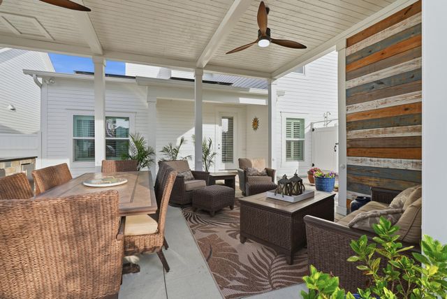 725 Landing Circle, Panama City Beach, FL 32413