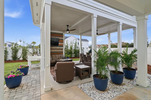 725 Landing Circle, Panama City Beach, FL 32413