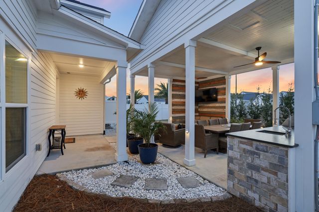 725 Landing Circle, Panama City Beach, FL 32413