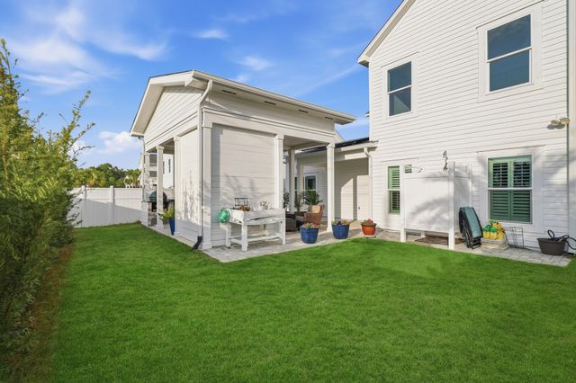 725 Landing Circle, Panama City Beach, FL 32413