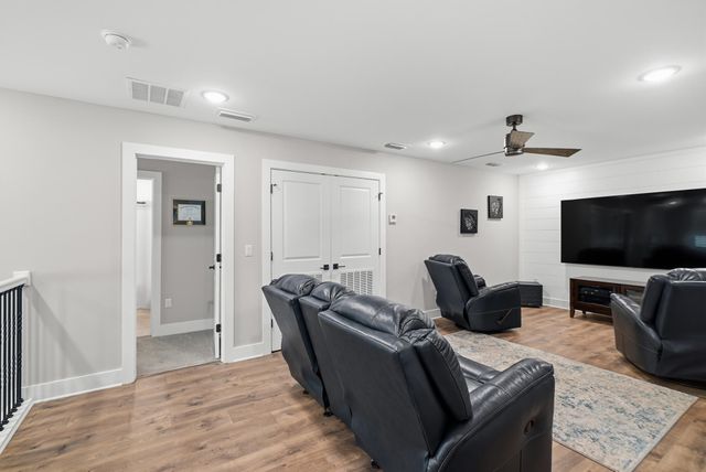 725 Landing Circle, Panama City Beach, FL 32413