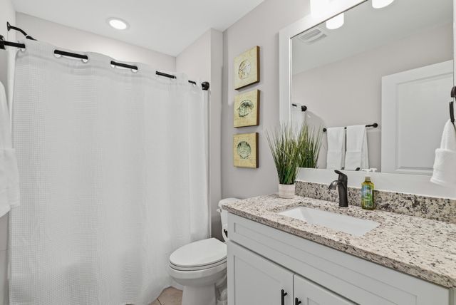 725 Landing Circle, Panama City Beach, FL 32413