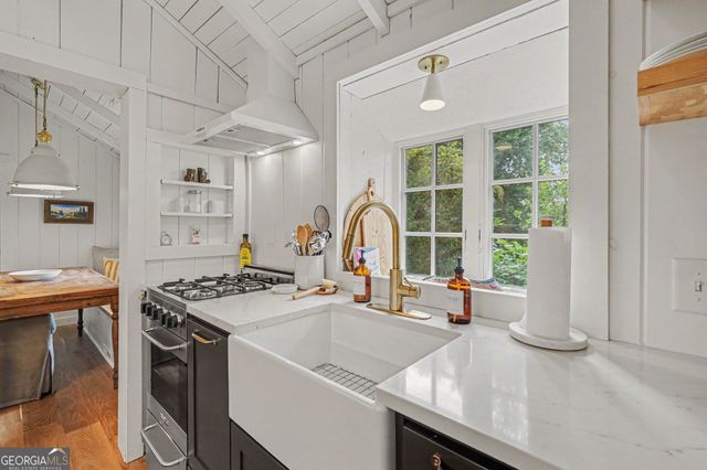 762 Valley Street, Clayton, GA 30525