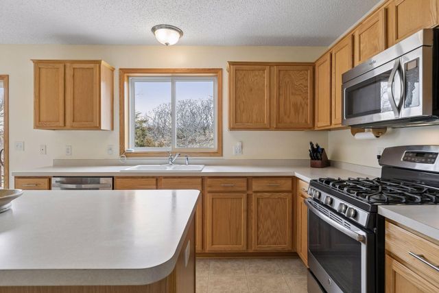 49 Windsor Wood Path, Hudson, WI 54016