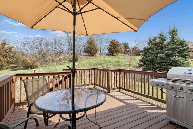 49 Windsor Wood Path, Hudson, WI 54016