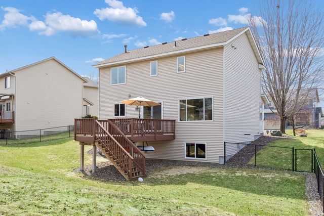 49 Windsor Wood Path, Hudson, WI 54016