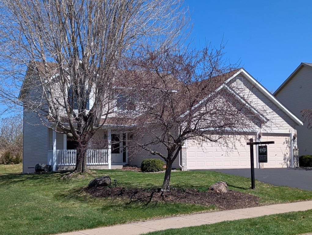 49 Windsor Wood Path, Hudson, WI 54016