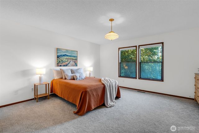 104 McMenomy Drive, Kelso, WA 98626