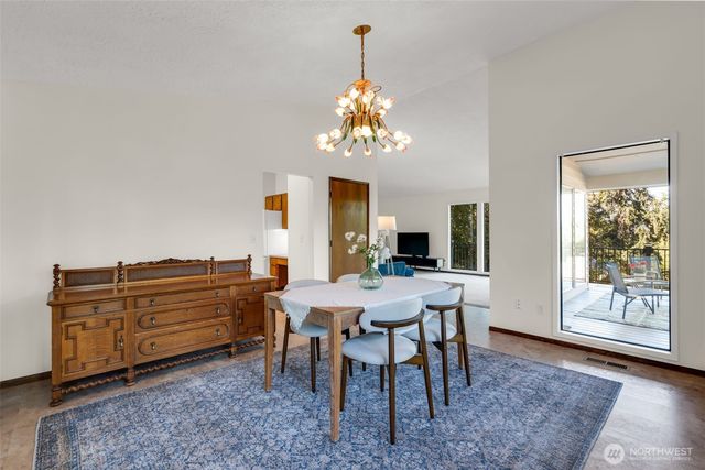 104 McMenomy Drive, Kelso, WA 98626