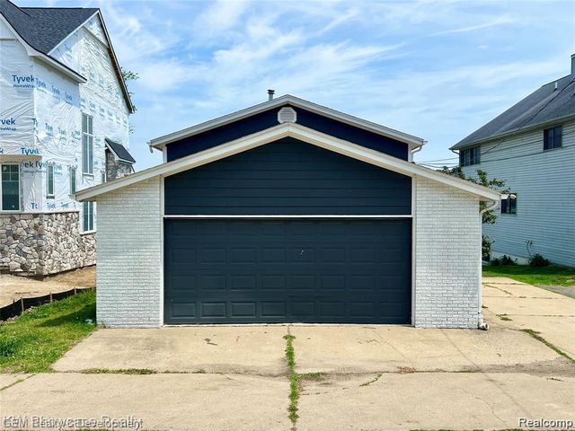 1869 Union Lake Road, Commerce Twp, MI 48382