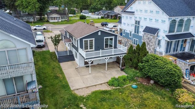 1869 Union Lake Road, Commerce Twp, MI 48382