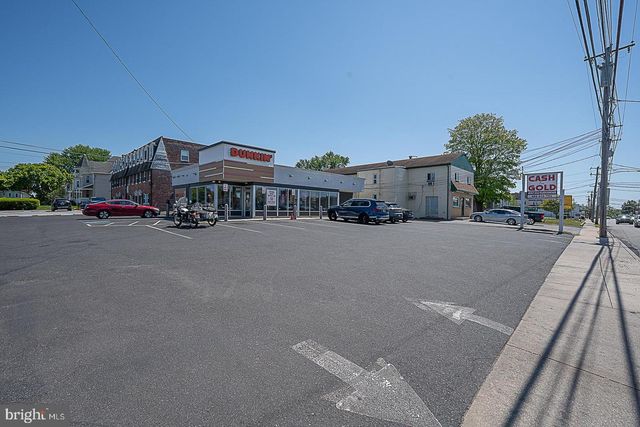 565 CHESTER PIKE, Prospect Park, PA 19076
