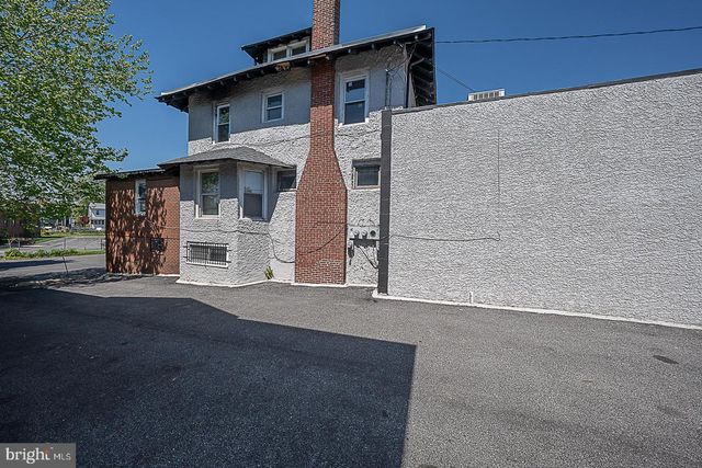 565 CHESTER PIKE, Prospect Park, PA 19076