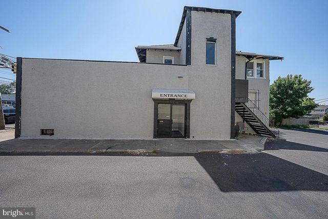 565 CHESTER PIKE, Prospect Park, PA 19076