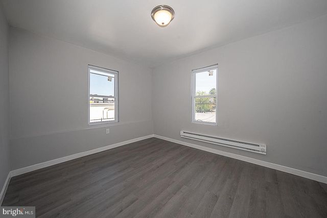 565 CHESTER PIKE, Prospect Park, PA 19076