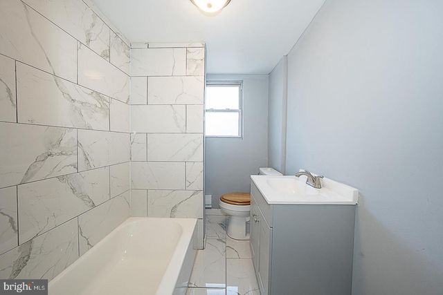 565 CHESTER PIKE, Prospect Park, PA 19076