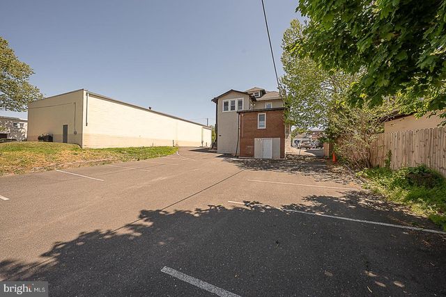565 CHESTER PIKE, Prospect Park, PA 19076
