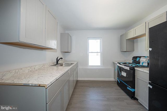 565 CHESTER PIKE, Prospect Park, PA 19076