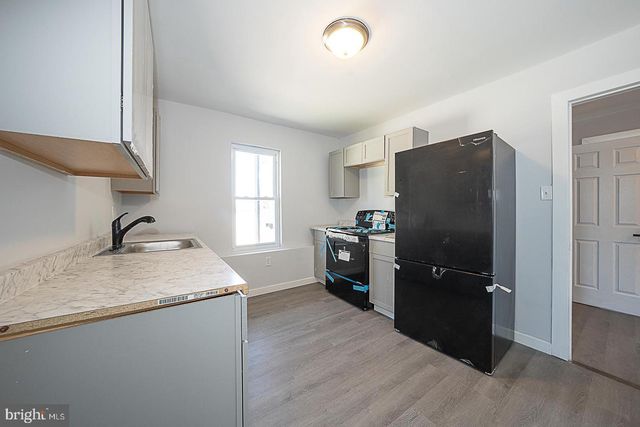 565 CHESTER PIKE, Prospect Park, PA 19076