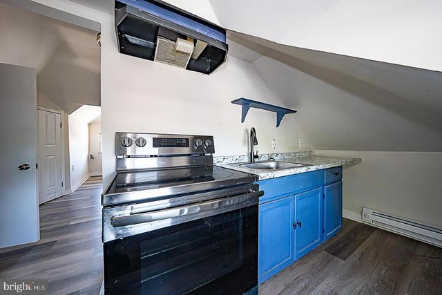 565 CHESTER PIKE, Prospect Park, PA 19076