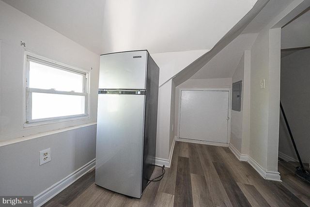 565 CHESTER PIKE, Prospect Park, PA 19076