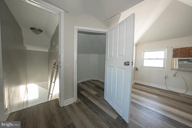 565 CHESTER PIKE, Prospect Park, PA 19076