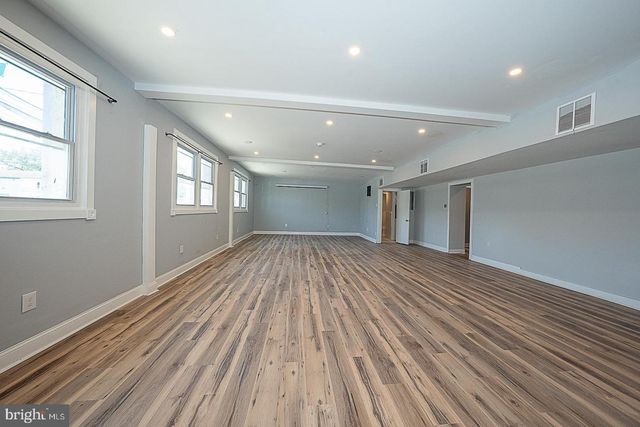 565 CHESTER PIKE, Prospect Park, PA 19076