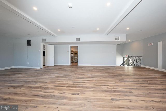565 CHESTER PIKE, Prospect Park, PA 19076
