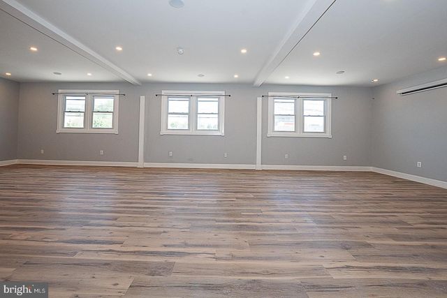 565 CHESTER PIKE, Prospect Park, PA 19076