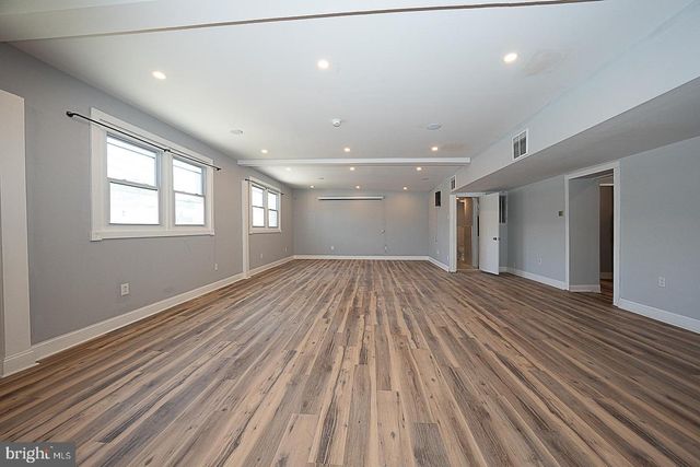 565 CHESTER PIKE, Prospect Park, PA 19076