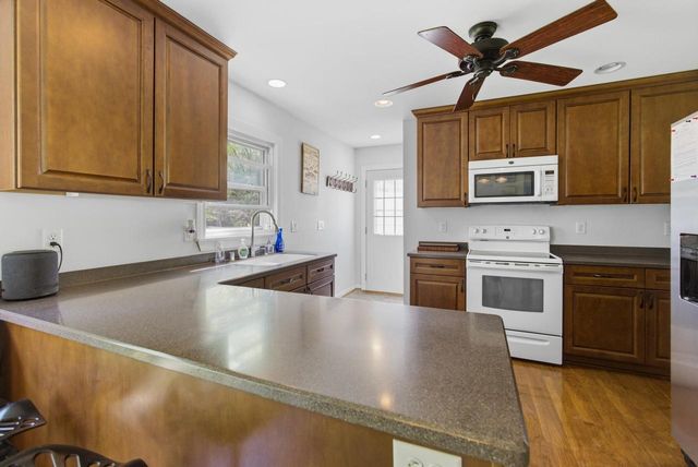 12215 W Mcshane ROAD, Franklin, WI 53132
