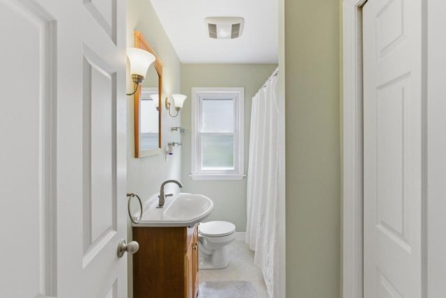 12215 W Mcshane ROAD, Franklin, WI 53132
