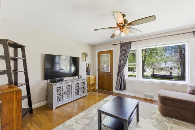 12215 W Mcshane ROAD, Franklin, WI 53132