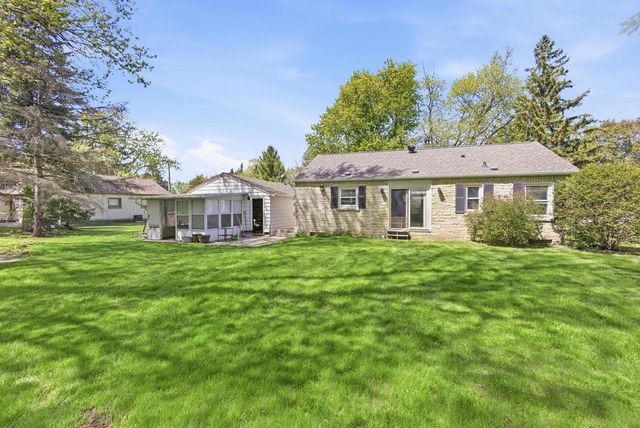 12215 W Mcshane ROAD, Franklin, WI 53132