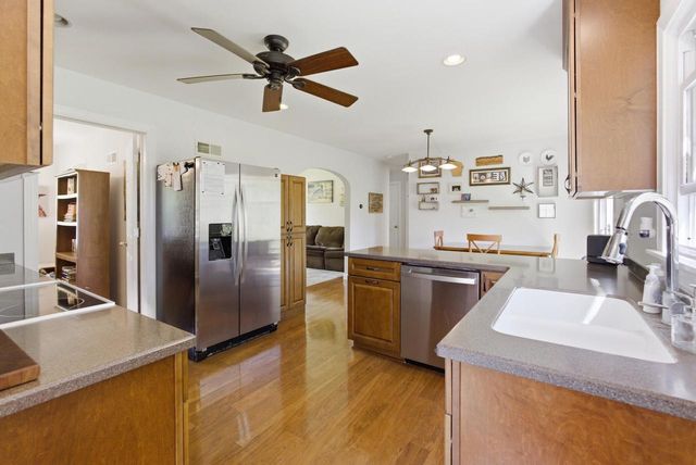 12215 W Mcshane ROAD, Franklin, WI 53132