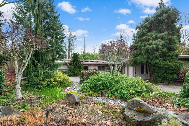 16 Cascade Key, Bellevue, WA 98006