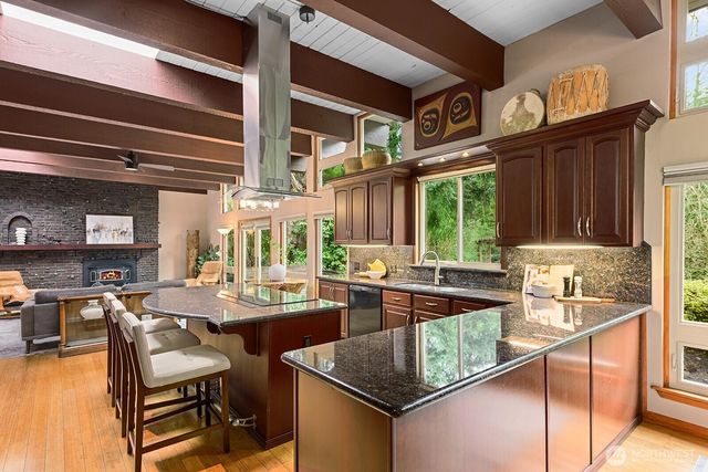 16 Cascade Key, Bellevue, WA 98006