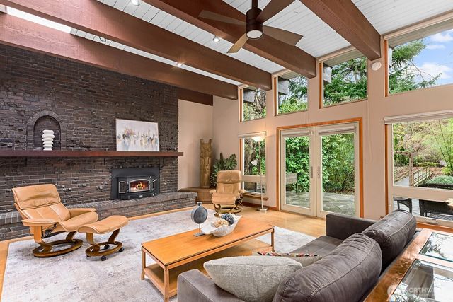 16 Cascade Key, Bellevue, WA 98006