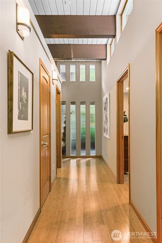 16 Cascade Key, Bellevue, WA 98006