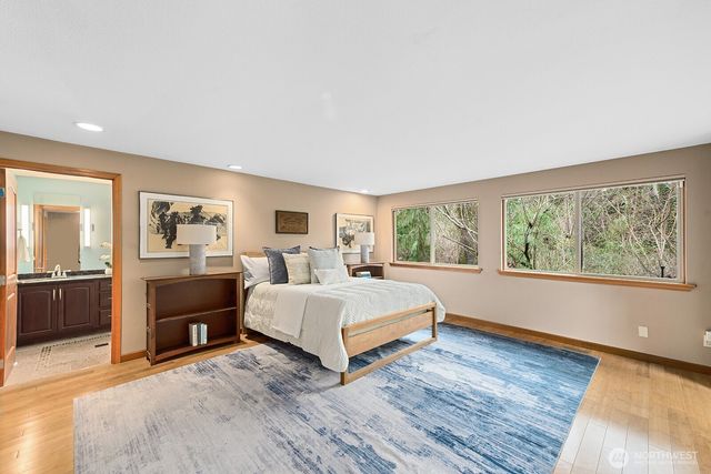 16 Cascade Key, Bellevue, WA 98006