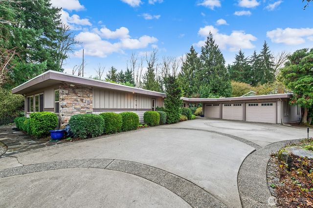 16 Cascade Key, Bellevue, WA 98006