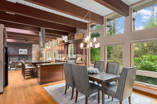 16 Cascade Key, Bellevue, WA 98006